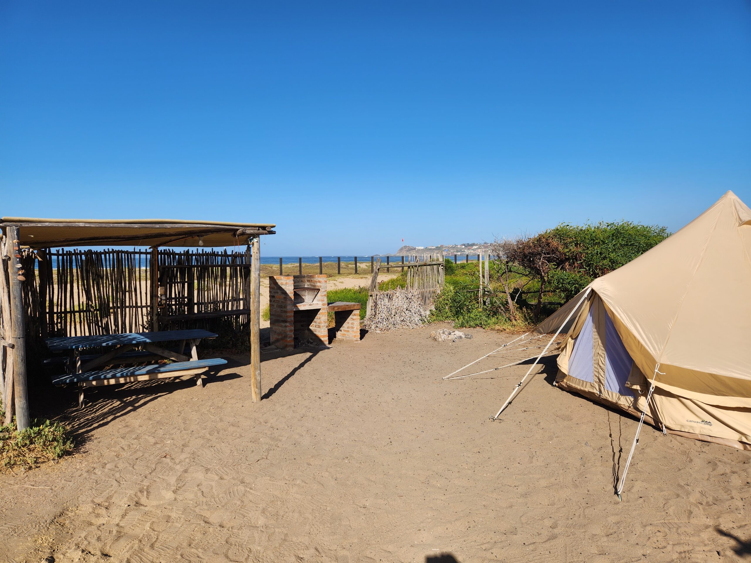 Los Molles - Camping Chivato - 1 cama de 2 plazas, 2 camas de 1.5 plazas - Sitio LOICA 42