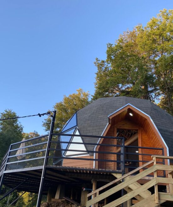 Chillán – Domos Mahuida – 1 cama King, 2 camas nido de 1,5 plazas y 1 sofá cama – Domo 1