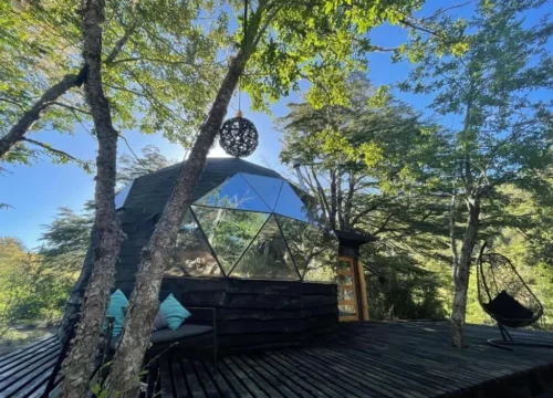 Chillán – Domos Black Domes – 1 cama king, 1 futón cama – Natura Dome