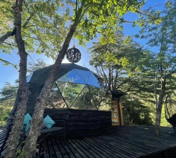 Chillán – Domos Black Domes – 1 cama king, 1 futón cama – Natura Dome